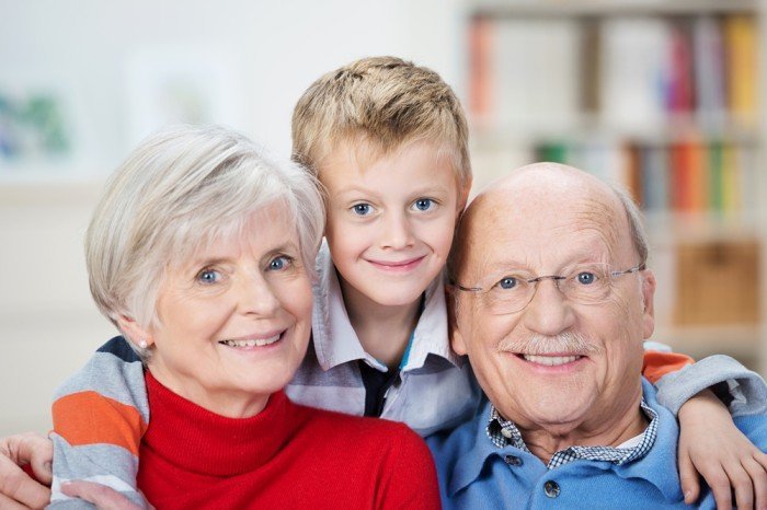 Фото бабушки и дедушки с внуками