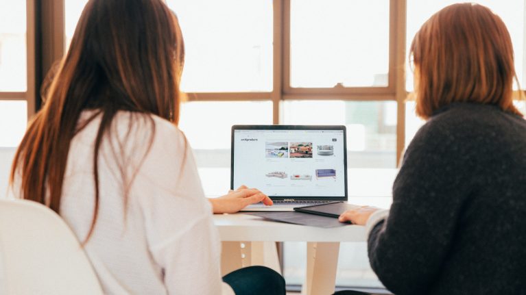 Как ответить на положительный отзыв клиента